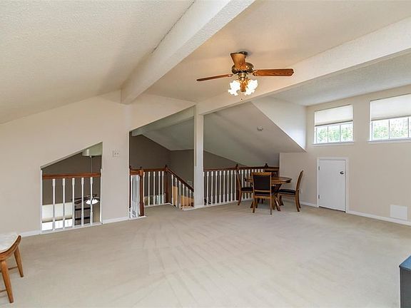 5th image of 3214 S Greenpark Dr