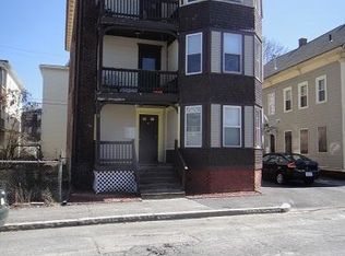 2 Meade St #3, Worcester, MA 01610