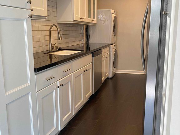 5th image of 1032 N Sweetzer Ave APT 212