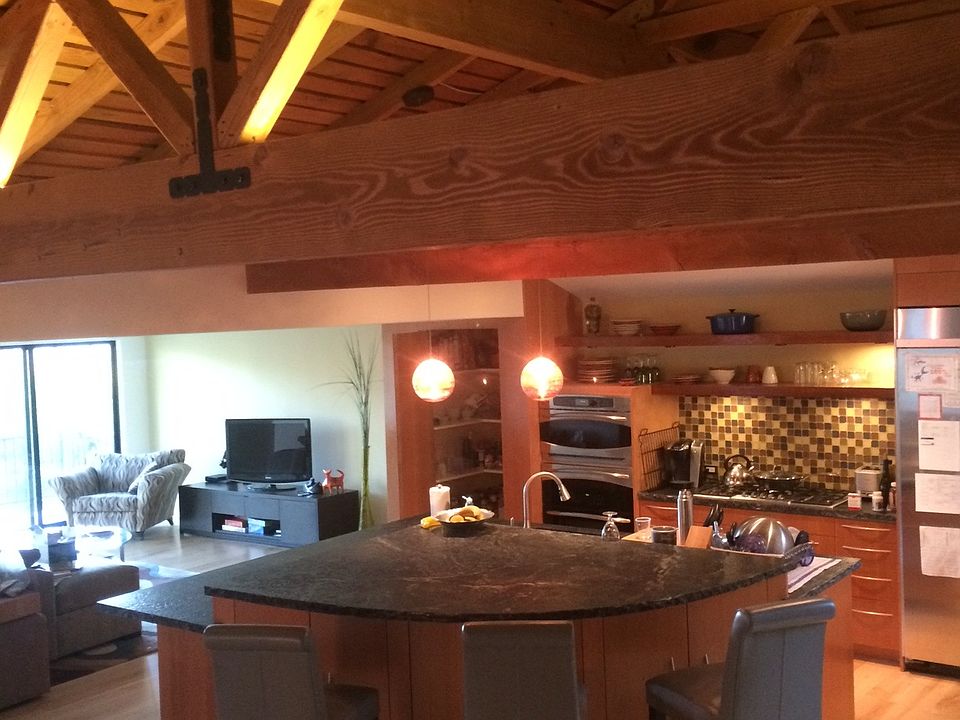 Open kitchen & living room