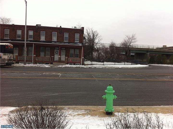 2nd image of 1130 Federal St