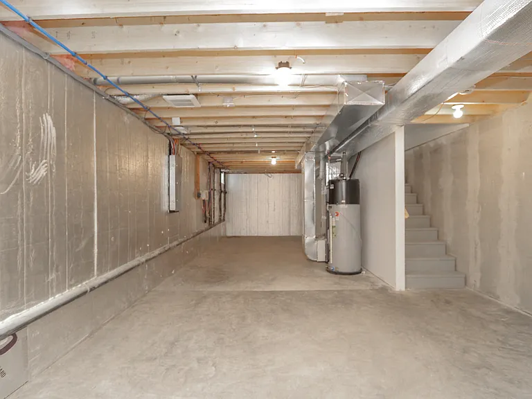 859 Carew St #857 — Photo 36