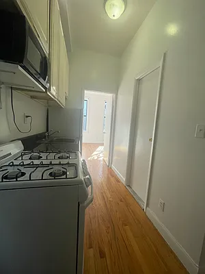 Rented by Peter R. Hungerford, LREB | media 12