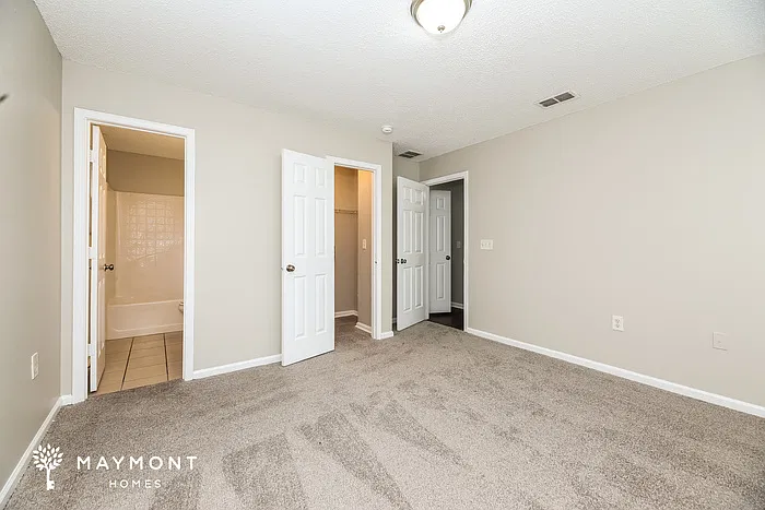 1410 W 20th St — Photo 9