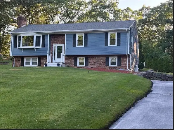 54 Westfield Dr, North Attleboro, MA 02760