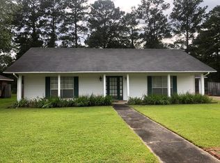223 Twin Oaks Rd W, Pineville, LA 71360