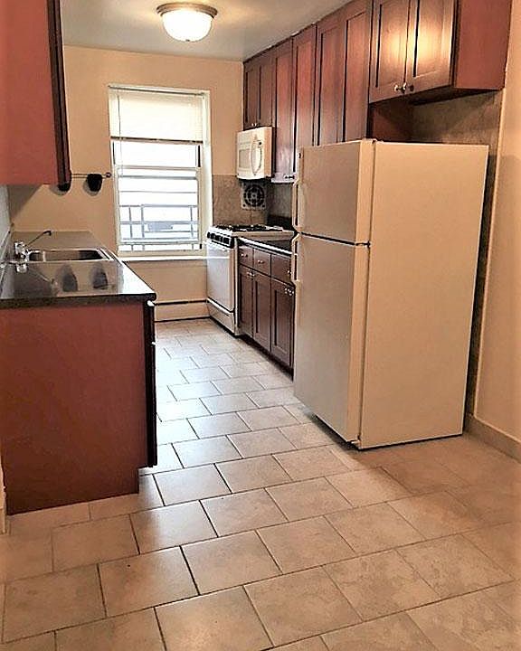 1st image of 186 Franklin St APT 1G