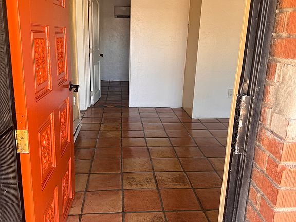 5th image of 745 N Rosemont Blvd