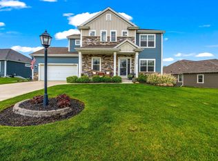 15420 Elmbrook Way, Brookfield, WI 53005