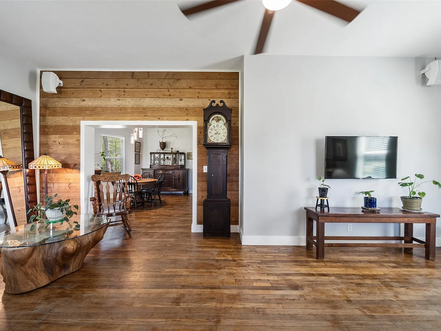 2 bed, 2.0 bath, 1296 sqft, $2,200 — Photo 4