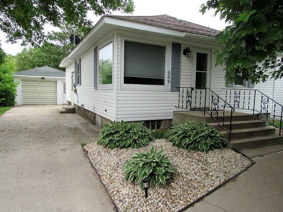 1st image of 509 Henes Park Dr