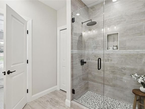 5th image of 397 Raymaley Rd #111