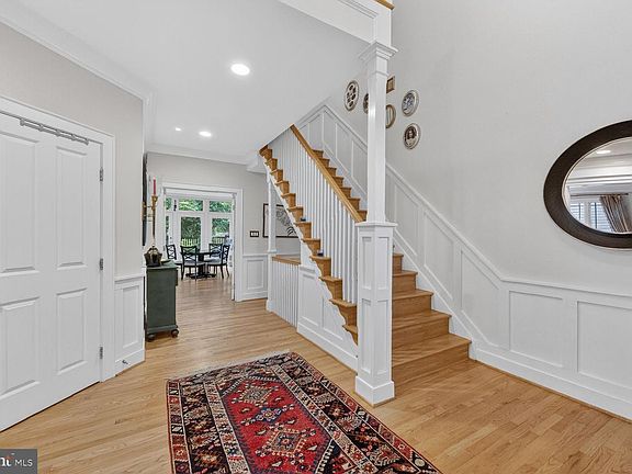5th image of 303 Talahi Rd SE