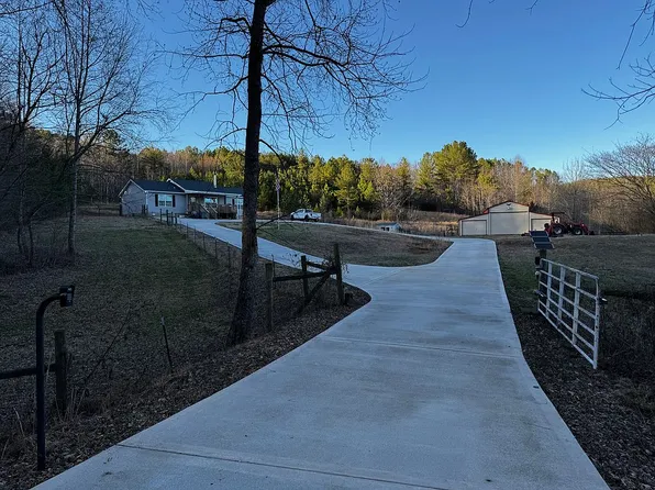 2480 Foshee Rd, Philadelphia, TN 37846
