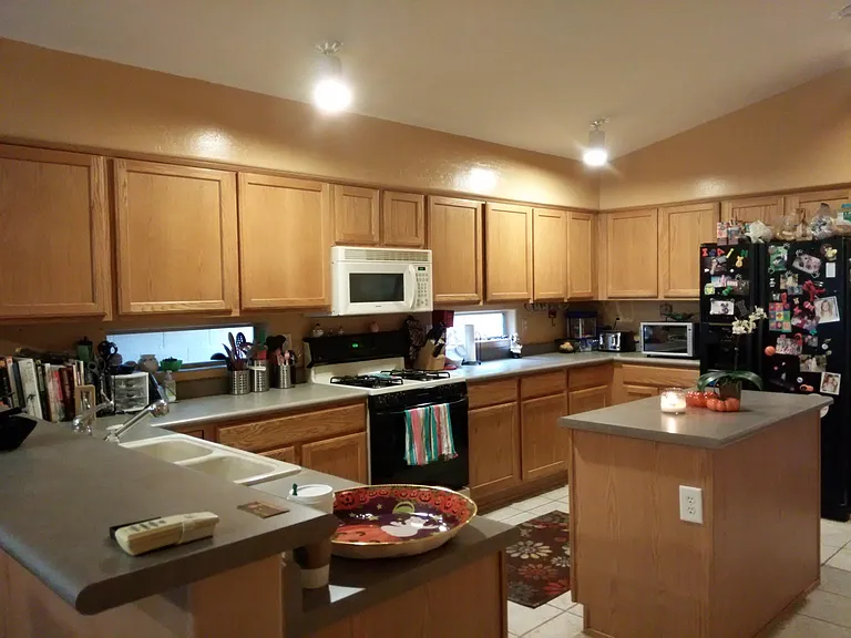 10406 E Hillery Dr — Photo 4