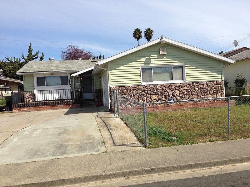 1st image of 378 Sawyer St