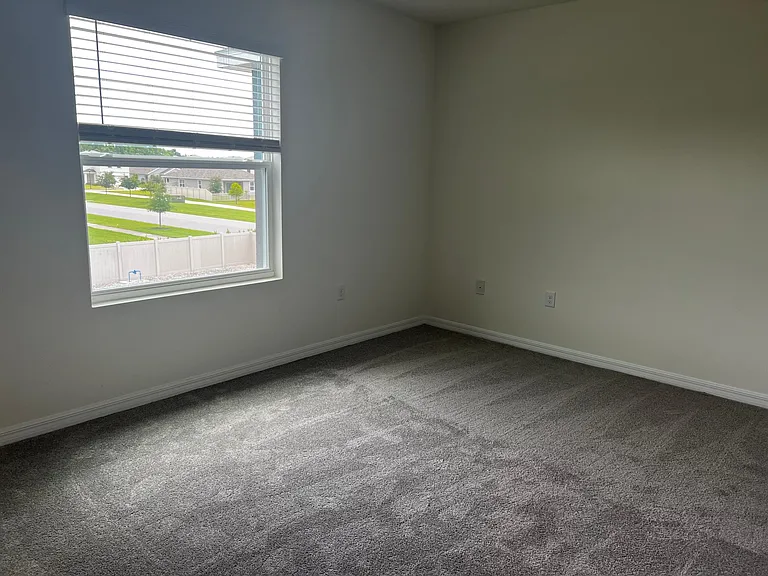 32794 Pez Landing Ln — Photo 14