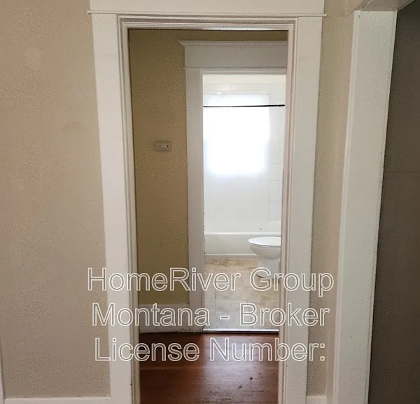 529 Brooks St — Photo 13