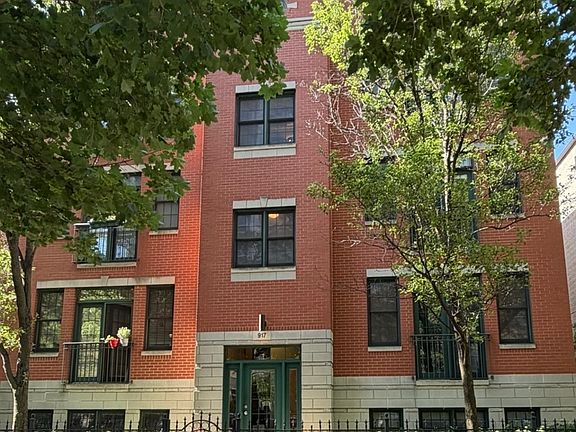 3rd image of 917 W Lakeside Ave #2E