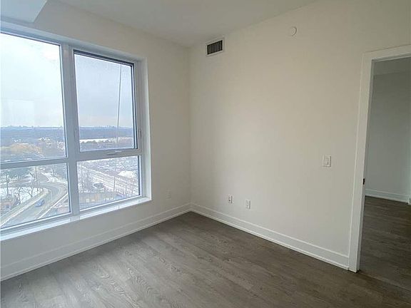 5th image of 7 Mabelle Ave #1005