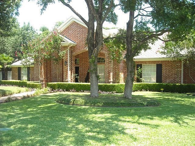 1st image of 118 Stone Creek Cir