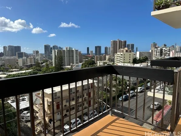 1560 Thurston Ave APT 603, Honolulu, HI 96822