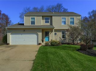 310 Skylark Dr, Coraopolis, PA 15108