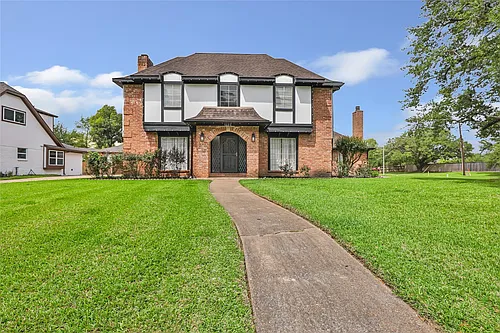 3602 Ridgeview Dr Photo 1