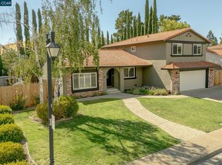 27 Rialto Dr, Clayton, CA 94517