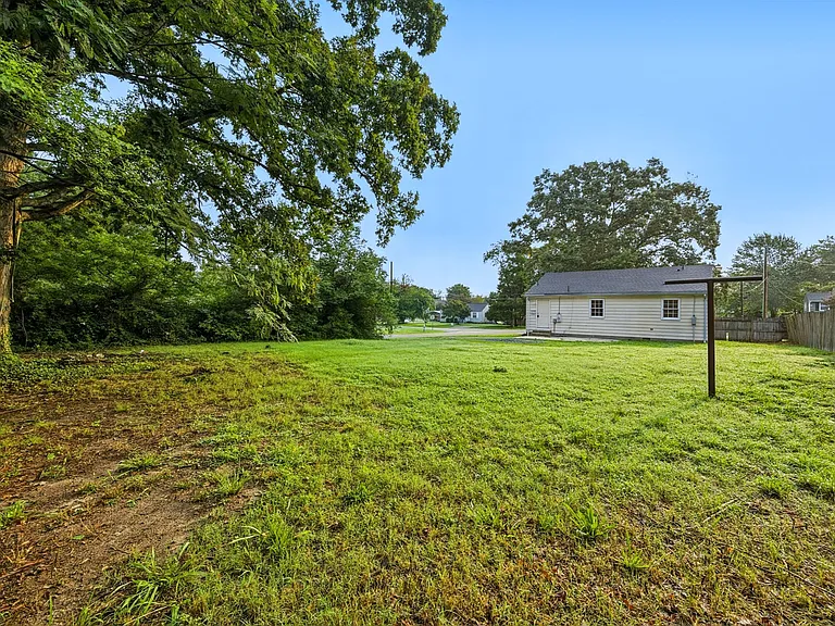 300 Marlin Dr — Photo 13