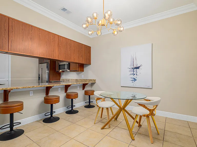 230 SW 2nd Ave #412 — Photo 4