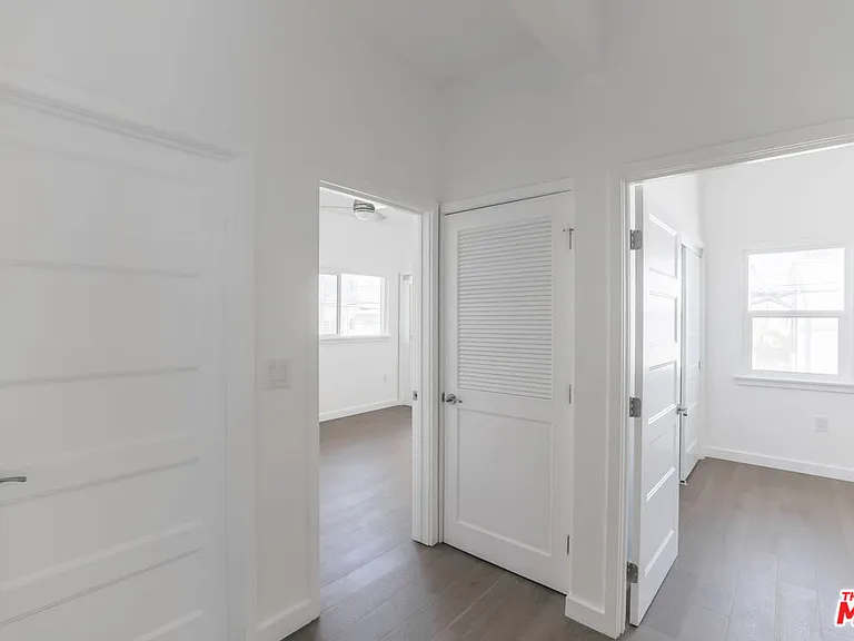 31 Breeze Ave #B — Photo 9