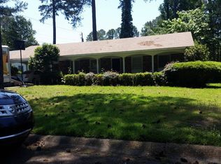 1335 Tanglewood Pl, Jackson, MS 39204