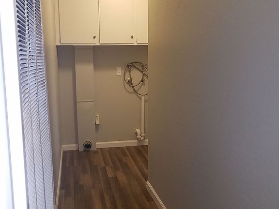 5th image of 1006 Circuit Dr APT C