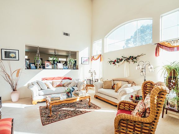 5th image of 27916 Ron Ridge Dr