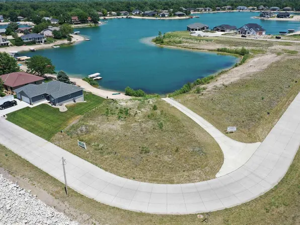 977 S 32nd Ave, Columbus, NE 68601