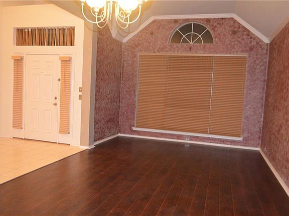 3rd image of 6921 Pensacola Dr