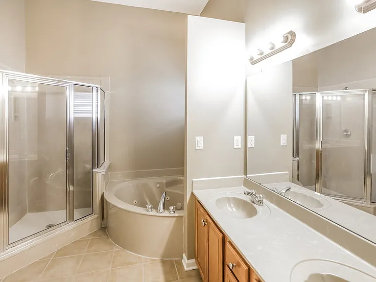 4941 Wemberley Dr — Photo 10