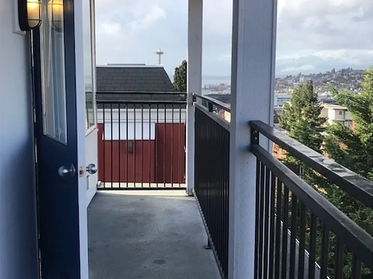 Affordable Studios on Cap Hill! — Photo 16