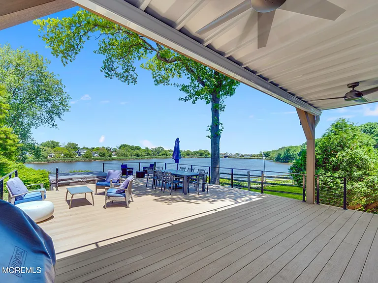 637 Beacon Blvd — Photo 30