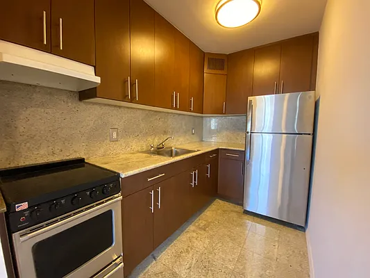 Rented by AZ REALTY NYC LLC | media 2
