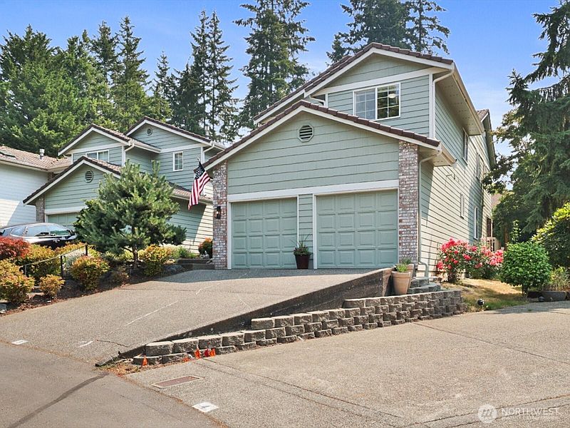 2nd image of 2000 Village Green Drive #3