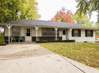 483 NE Meadowbrook Rd, Kansas City, MO 64119