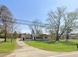 282 N Chillicothe Rd, Aurora, OH 44202