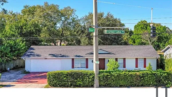 4 bed, 1392 sqft, $3,100 — Photo 1