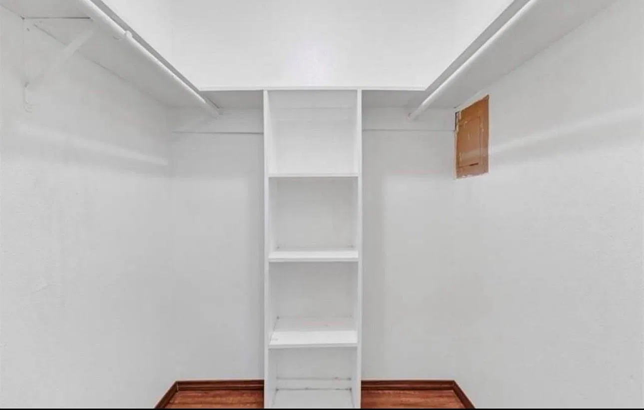 1 bed, 1.0 bath, 712 sqft, $950 — Photo 2