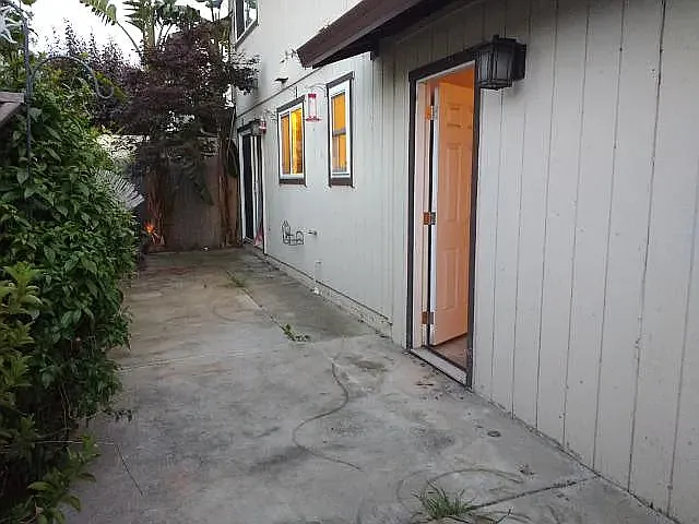 213 Poplar Ave — Photo 6