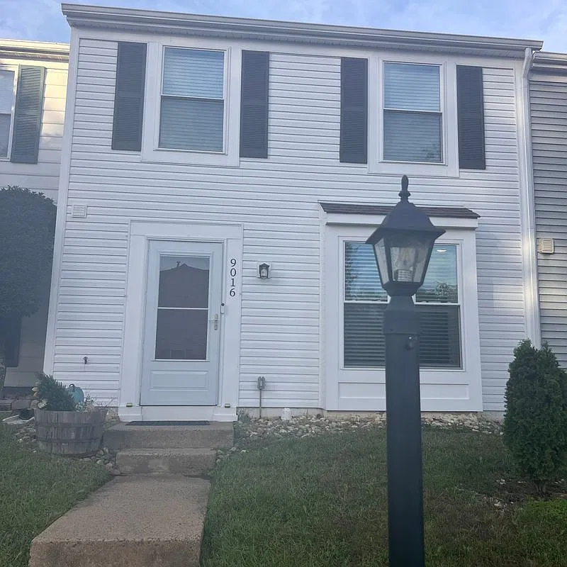 3 bed, 2.0 bath, 1126 sqft, $2,800 — Photo 1