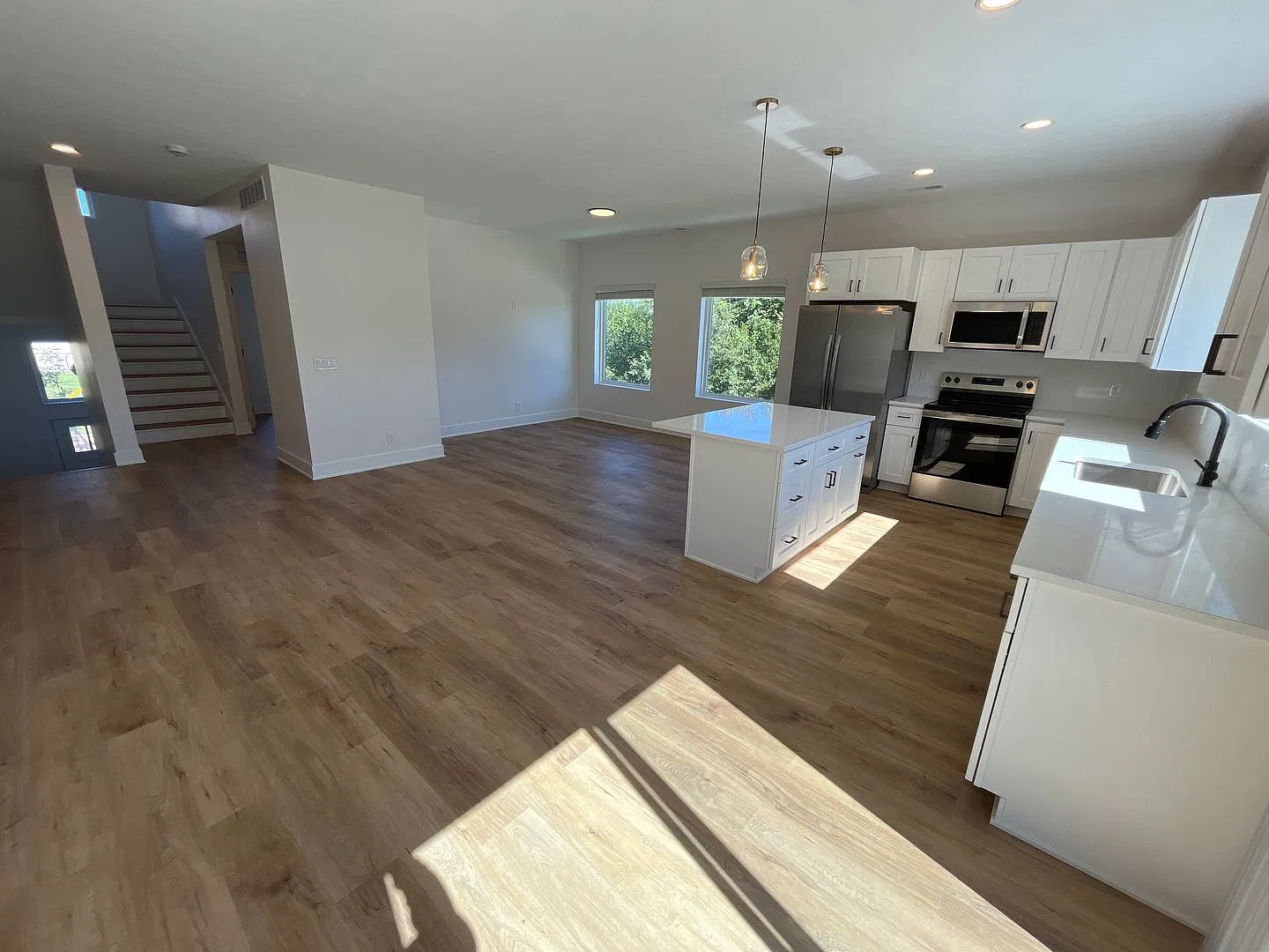 4br 3bath Townhome New Construction Midtown — Photo 3