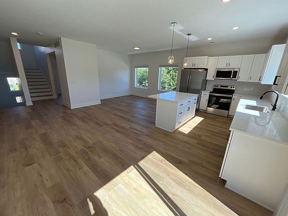 3rd image of 2901 Jackson St